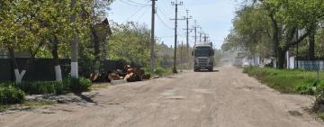 В Кілії влада розробить кошторисну документацію і шукатиме джерело фінансування на ремонт «вбитої» фурами ділянки дороги